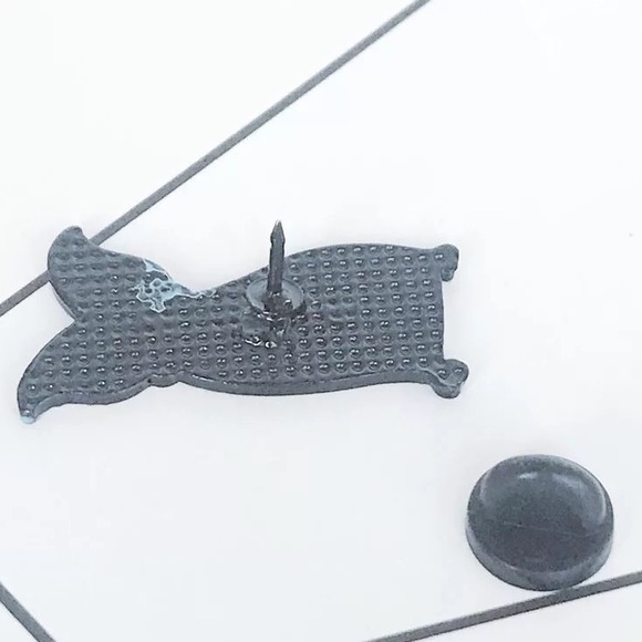 NEW Mermaid Tail Enamel Pin Brooch - Picture 3 of 3